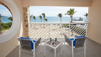Divi Carina Bay All Inclusive Beach Resort & Casino  (Adults Only)