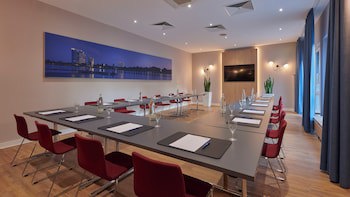 Holiday Inn Express Koln-Troisdorf by IHG galeri fotoğrafı