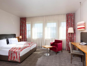 Holiday Inn Frankfurt Airport - Neu-Isenburg by IHG galeri fotoğrafı