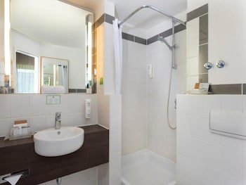 Holiday Inn Frankfurt Airport - Neu-Isenburg by IHG galeri fotoğrafı