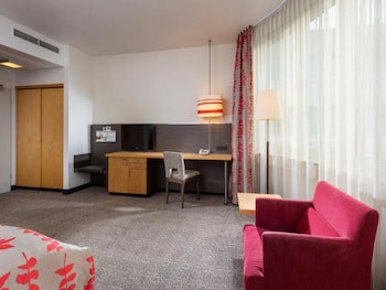 Holiday Inn Frankfurt Airport - Neu-Isenburg by IHG galeri fotoğrafı