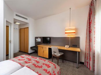 Holiday Inn Frankfurt Airport - Neu-Isenburg by IHG galeri fotoğrafı