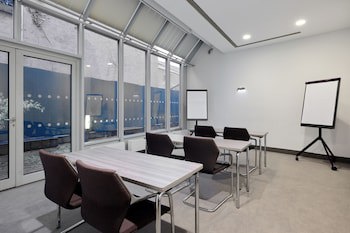 Premier Inn Essen City Limbecker Platz galeri fotoğrafı