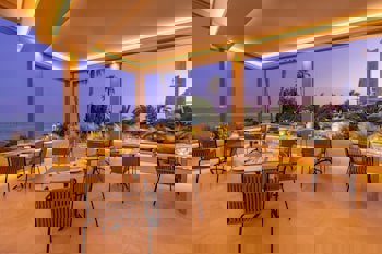 Crowne Plaza Limassol, An Ihg Hotel