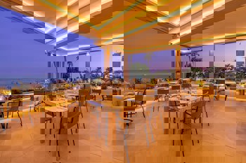 Crowne Plaza Limassol, An Ihg Hotel