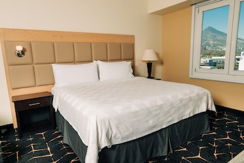 Holiday Inn San Salvador, An Ihg Hotel