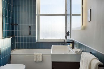 Doubletree By Hilton Brighton Metropole