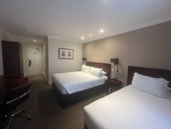 Avisford Park Hotel
