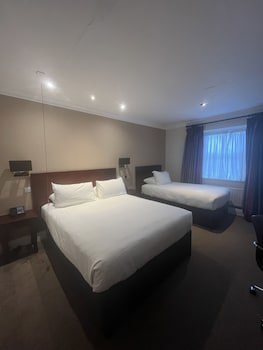 Avisford Park Hotel
