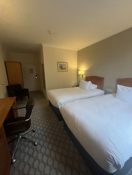 Avisford Park Hotel