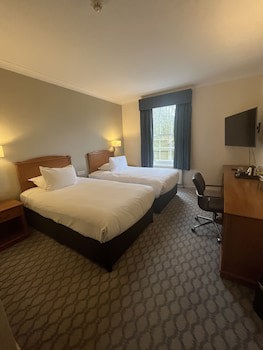Avisford Park Hotel