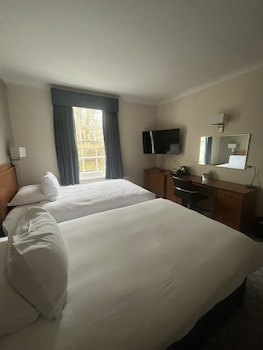 Avisford Park Hotel