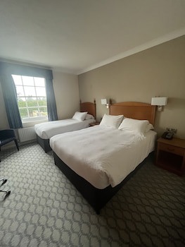 Avisford Park Hotel