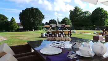 Avisford Park Hotel