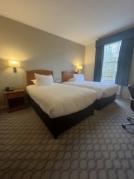 Avisford Park Hotel