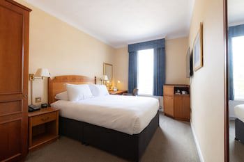 Avisford Park Hotel