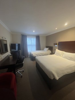 Avisford Park Hotel