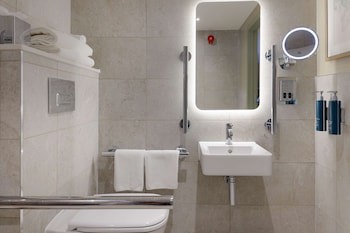 Doubletree By Hilton Bristol North