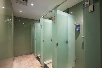 Doubletree By Hilton Dartford Bridge