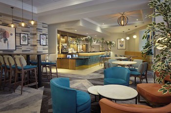 Doubletree By Hilton Dartford Bridge