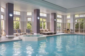 Doubletree By Hilton Dartford Bridge