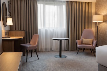 Doubletree By Hilton Dartford Bridge