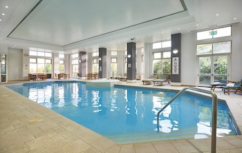 Doubletree By Hilton Dartford Bridge