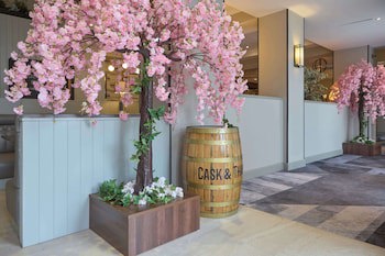 Doubletree By Hilton Dartford Bridge