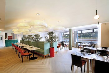 Waterford Marina Hotel