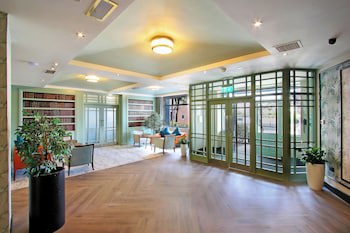 Waterford Marina Hotel