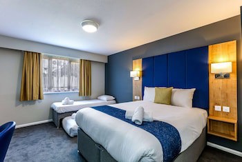 Days Inn By Wyndham Warwick North M40