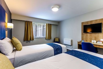 Days Inn By Wyndham Warwick North M40