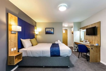 Days Inn By Wyndham Warwick North M40