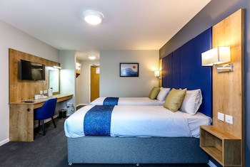 Days Inn By Wyndham Warwick North M40
