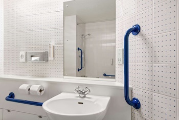 Days Inn By Wyndham Sheffield M1