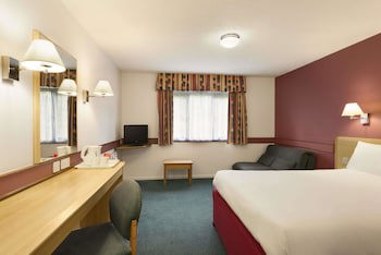 Days Inn By Wyndham Bradford M62