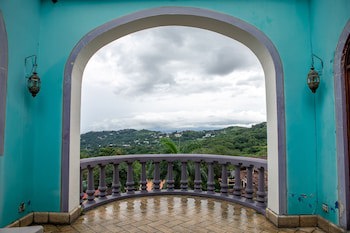Alta Las Palomas Hotel