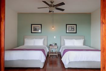 Alta Las Palomas Hotel