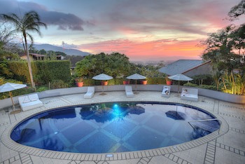 Alta Las Palomas Hotel