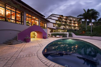 Alta Las Palomas Hotel