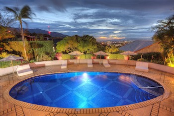 Alta Las Palomas Hotel