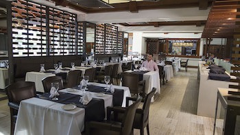 Camino Real Hotel