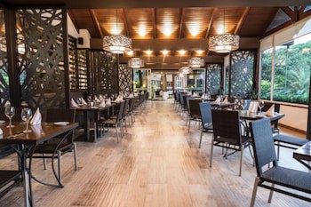 Camino Real Hotel