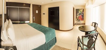 Camino Real Hotel