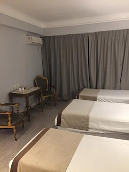 1253 Recoleta Small Hotel
