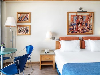 St Raphael Resort galeri fotoğrafı