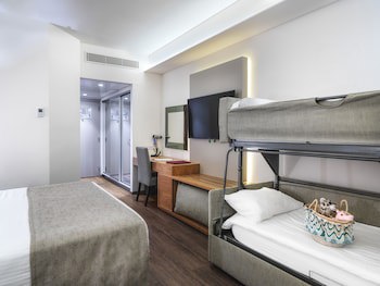St Raphael Resort galeri fotoğrafı