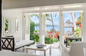 Round Hill Hotel And Villas