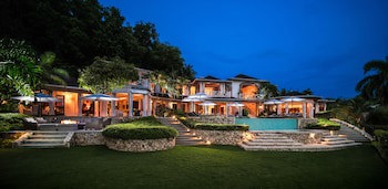 Round Hill Hotel And Villas