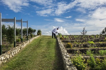 Round Hill Hotel And Villas